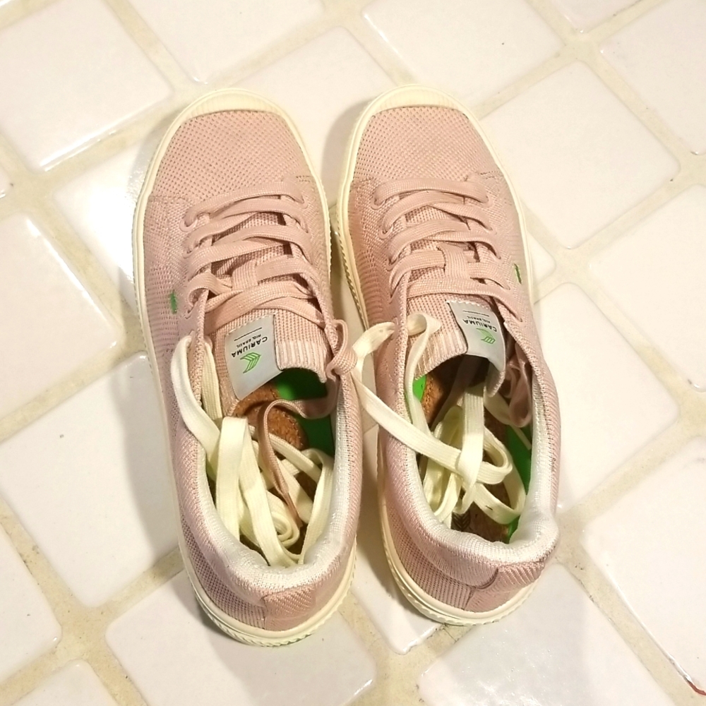 COPY - Women's Cariuma Rose Knit Sneakers - Size 8